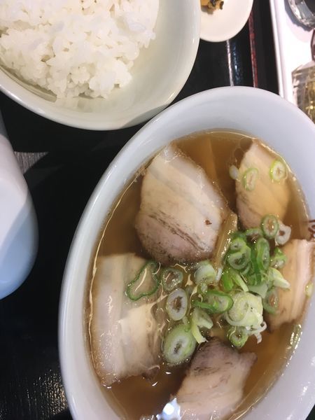 「喜多方ラーメン 650円 半ライスサービス」@喜多方ラーメン 坂内 汐留シティセンター店の写真