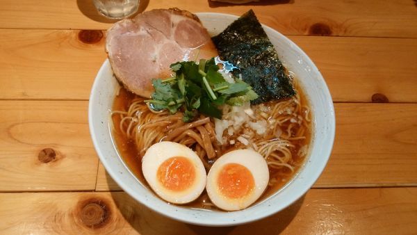 「味玉しょうゆら～めん大盛」@麺や そめいよしのの写真