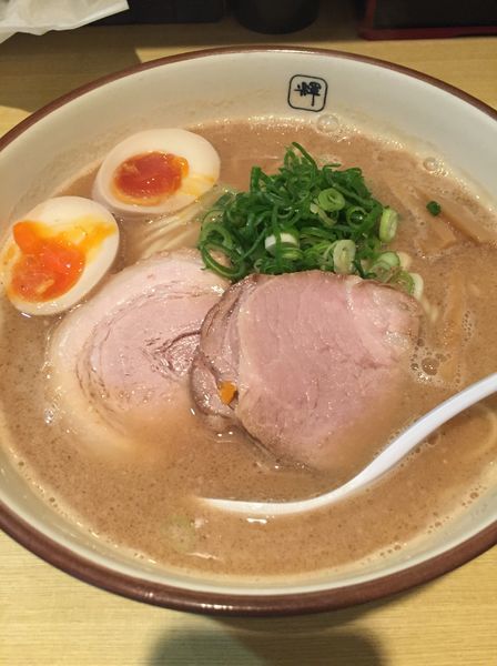 「味玉らーめん」@麺や輝 長堀橋店の写真