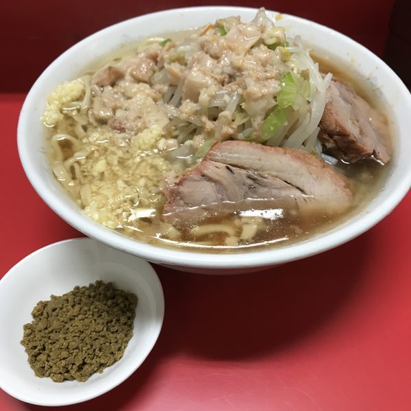 「小ラーメン（￥700）＋ふりふりカレー（￥50）」@ラーメン二郎 上野毛店の写真