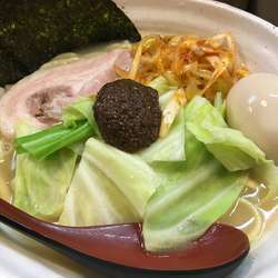 熟成練り醤油ラーメン大盛＋味玉800円