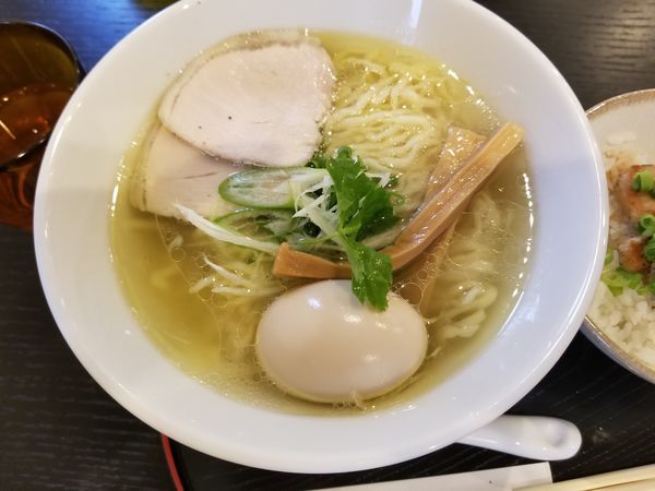 「鶏塩麺　手もみ麺　大盛　味玉トッピング」@麺や 阿吽の写真