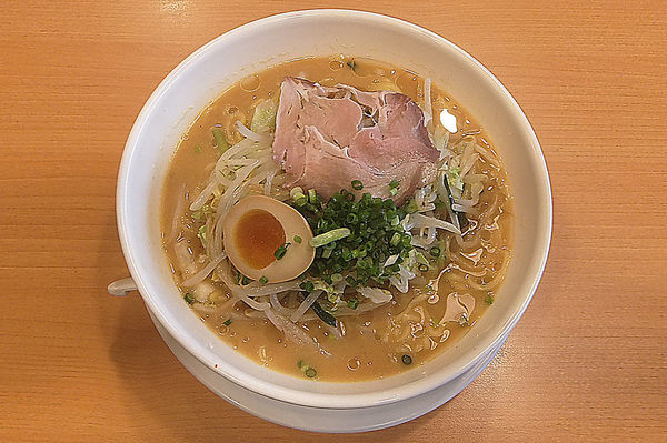 「特製味噌ラーメン(大盛り)」@ガスト 越谷大袋店の写真
