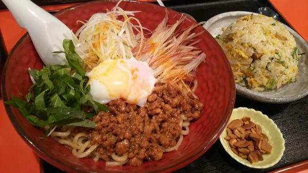 「汁無し担々麺」@麺厨房 華燕の写真