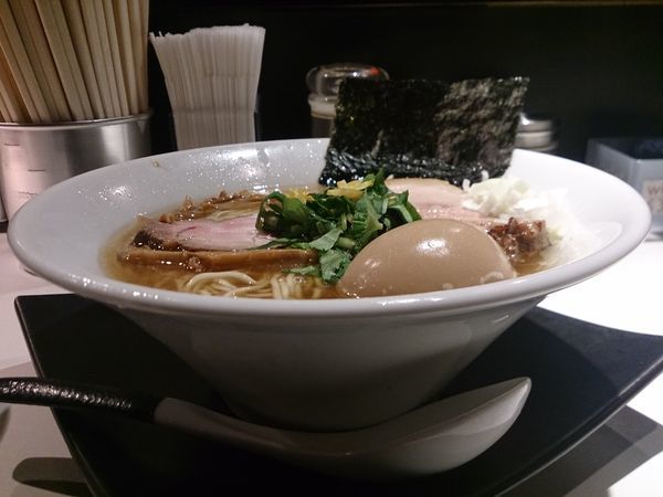 「極にぼ+味玉」@一汁三にぼし 裏不如帰の写真