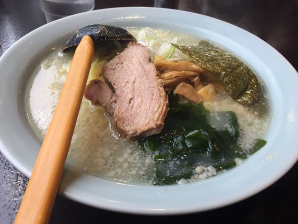 「塩ラーメン（中盛）」@ニューラーメンショップ 桶川店の写真