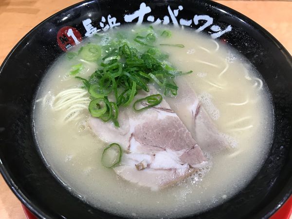 「らーめん  650円」@長浜ナンバーワン 博多デイトス店の写真