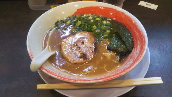 「らーめん（固め）+替え玉（バリカタ）」@しらしん軒の写真