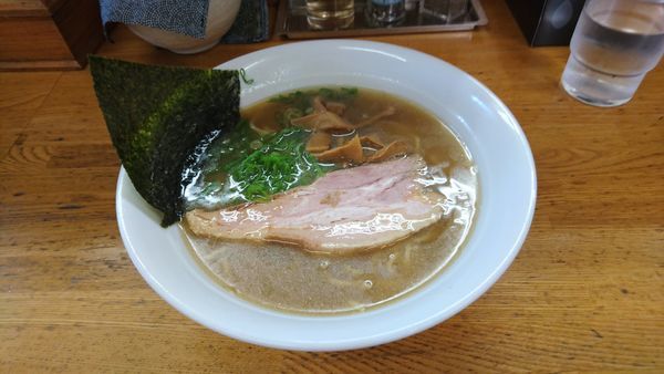 「和風追い煮干らーめん 780円 + ミニチャー丼 250円」@麺屋信玄の写真