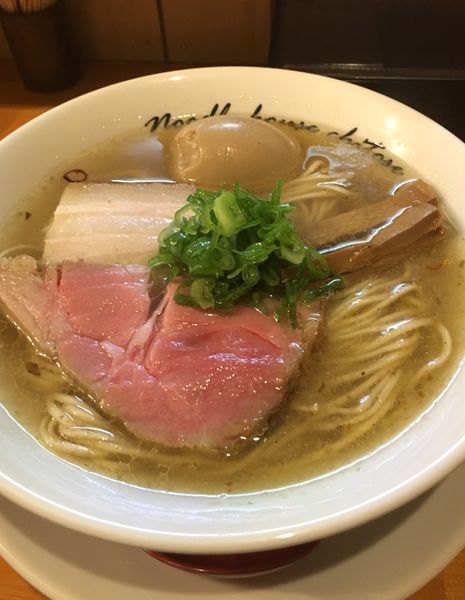 「塩 (細麺) ¥800 with エビス小瓶 ￥400」@麺庵ちとせの写真