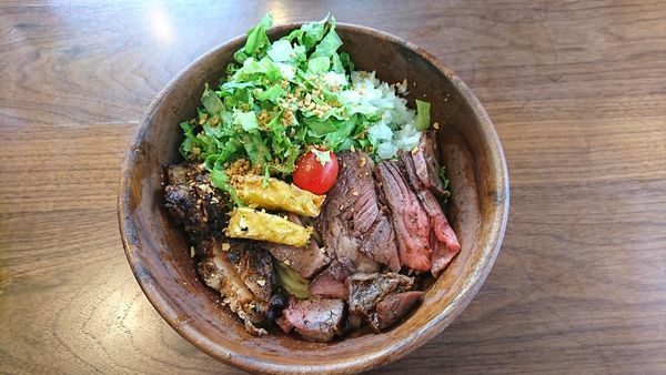 「classic beef palette　１０００円」@Handicraft Worksの写真