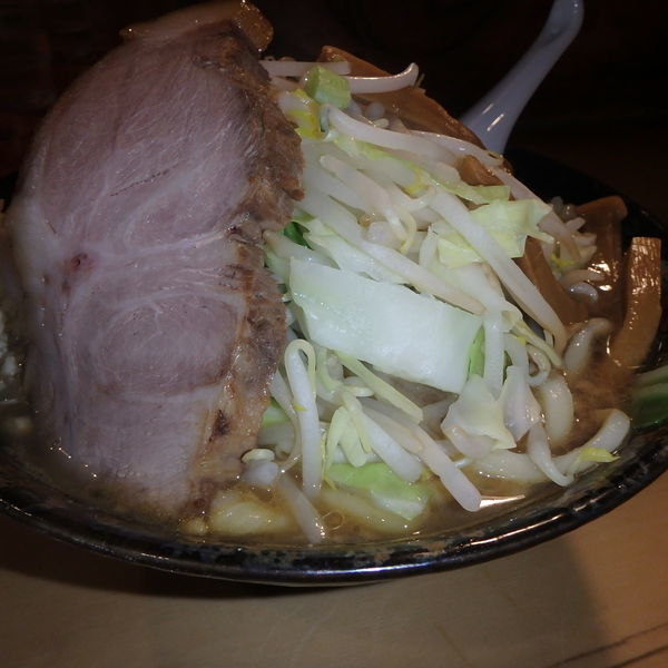 「ラーメン (710円)(ニンニク)」@極太濁流ラーメン ら・けいこ 東片端店の写真