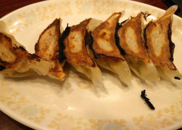 「餃子　250円」@本家第一旭 たかばし本店の写真