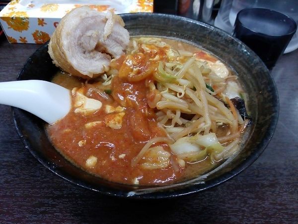 「味噌麻婆麺770円　チャーシュー100円」@元祖旨辛系タンメン 荒木屋の写真