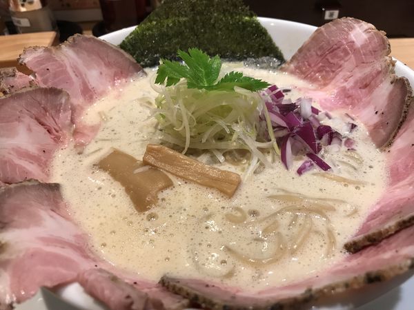 「うまい鶏白湯チャーシュー麺 1,080円」@うまい麺には福来たる 西中島店の写真