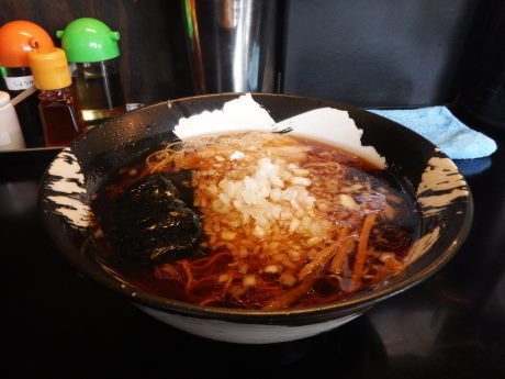 「中華そば　並盛」@麺や Ajitoの写真