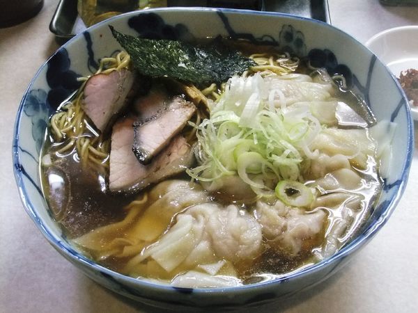 「ワンタンメン(950円)」@はるばるていの写真