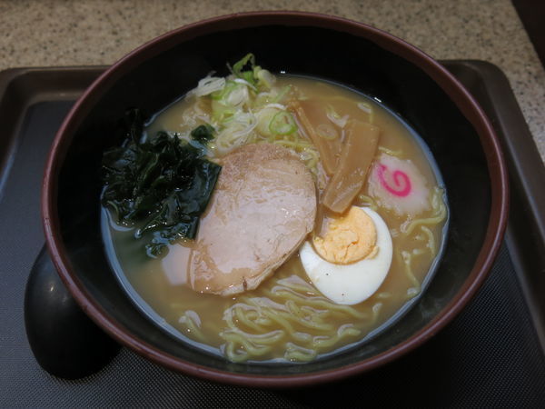 「煮干しラーメン:450円」@名代 富士そば 神谷町店の写真