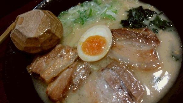 「白湯らーめん７８０円」@らーめん本郷亭 名駅店の写真