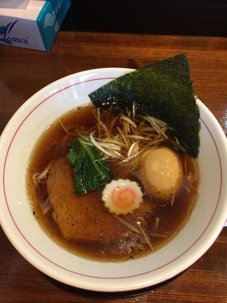 「醤油らーめん味玉入り ￥８００円」@麺処 ほんだの写真