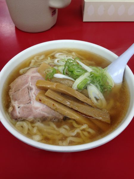 「手打らーめん  750円」@一品香 今宮店の写真