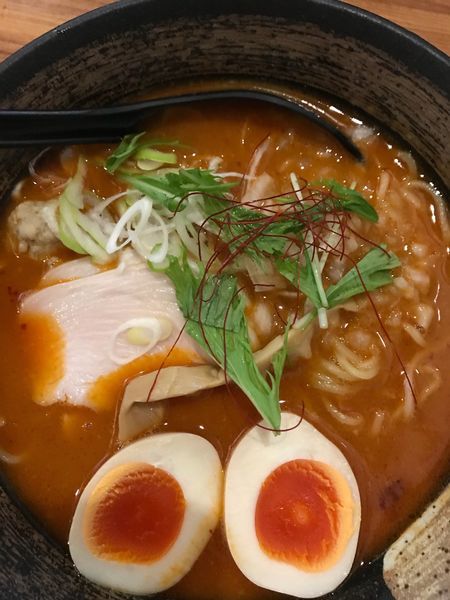 「濃厚辛味噌  激辛」@濃厚鶏そば 麺屋武一 新橋本店の写真