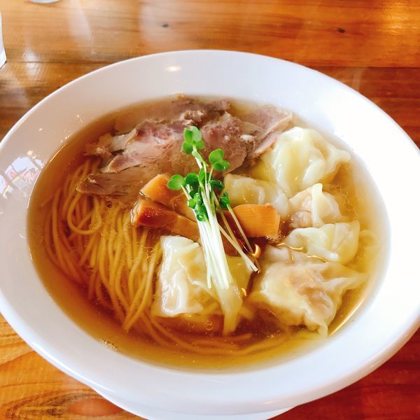 「塩煮干しワンタンそば」@麺処 清水の写真