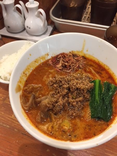 「担々麺　850円　大辛・サービスライス付き」@担々麺 ほおずきの写真