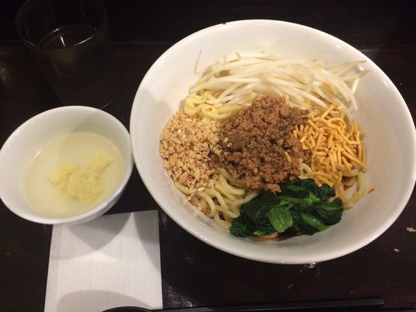 「汁なし担々麺」@自家製麺ほうきぼし 神田店の写真