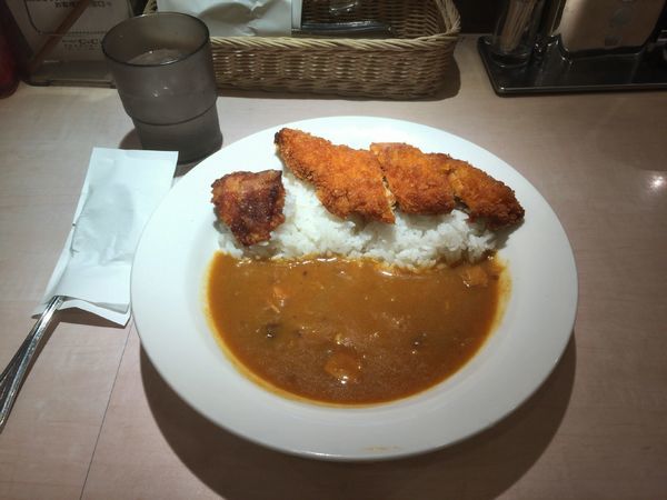 「朝カレーA＋フィッシュフライ」@カレーショップ C＆C フレンテ明大前店の写真