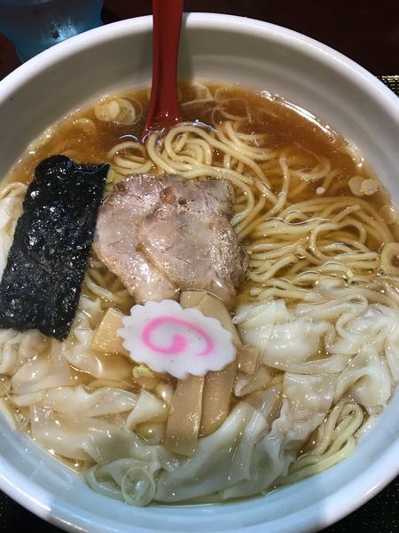 「ワンタン麺  1.5玉 サービス 820円」@中華蕎麦 金魚の写真