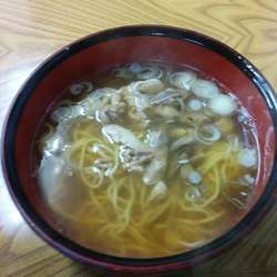 とりもつラーメン　550円