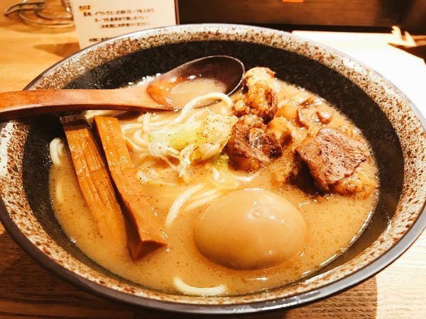 「味玉もつラーメン・もつ増し」@北野坂 奥の写真