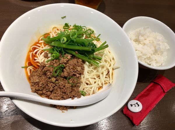 「成都式 汁なし担々麺＋小ご飯」@六坊担担面の写真