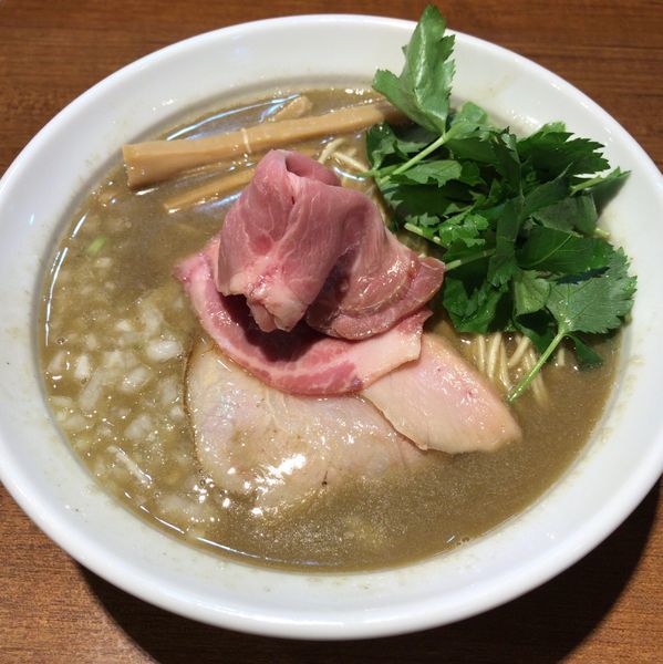 「【限定】さつま若軍鶏と平子煮干の濃厚中華そば」@寿製麺よしかわ 川越店の写真