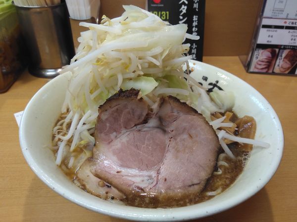 「らーめん中盛り　野菜6倍」@創作らーめん 小川流 二本松店の写真