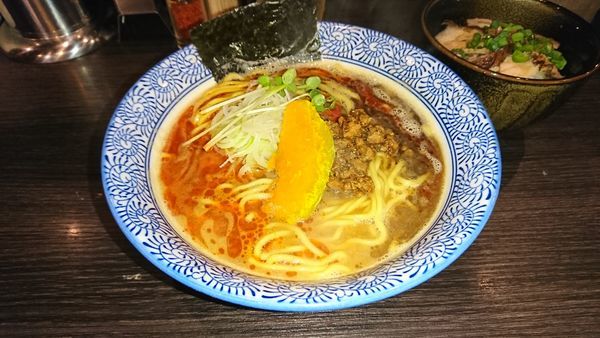 「限定担々麺」@麺処 ほん田 nijiの写真