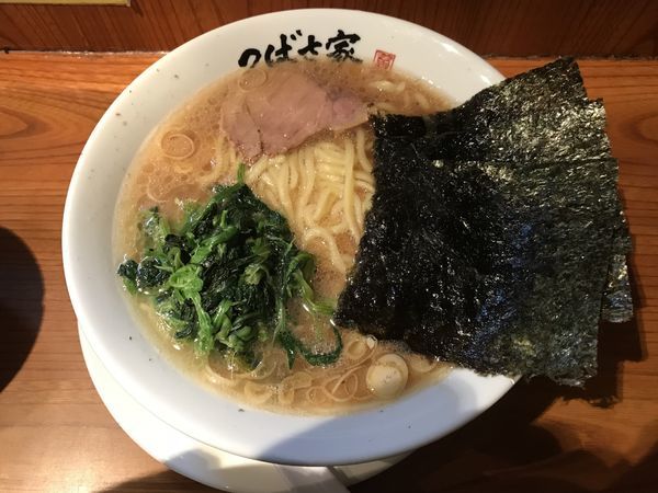 「ラーメン(670円)+ミニライス(100円)」@横浜家系ラーメン つばさ家 立川店の写真