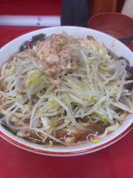 「87小ラーメン ニンニク アブラ カラメ 生玉子」@ラーメン二郎 湘南藤沢店の写真