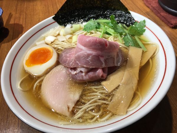 「煮干醤油」@寿製麺よしかわ 川越店の写真