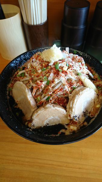 「蠍チャーシュー 辛増し、痺れ増し」@Japanese soba Noodles 蠍の写真