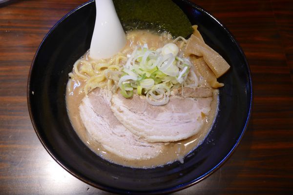 「味噌¥700／大盛（200g）¥0／太麺」@ラーメン長山の写真