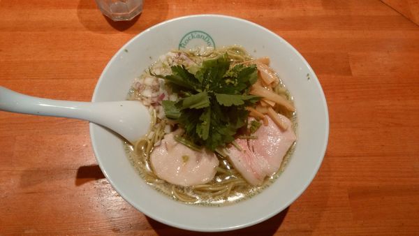 「塩グリーン麺ゆずみつば大盛」@麺屋 六感堂 Rock'anDoの写真