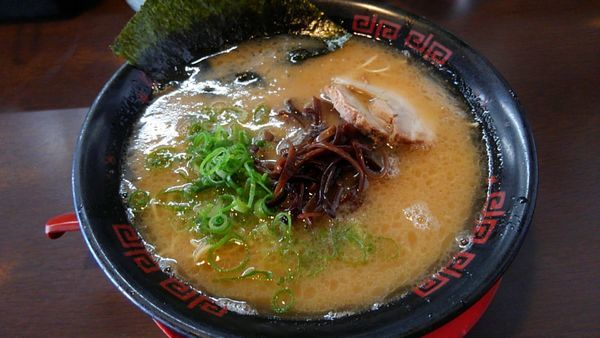 「豚骨醤油ラーメン@700円」@濃厚とんこつラーメン 有頂天 小牧店の写真