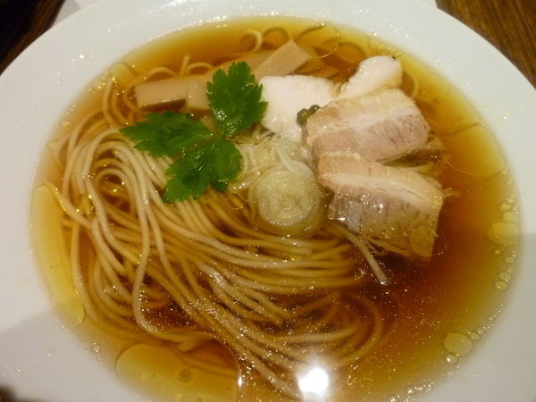 「鶏だし生醤油そば」@だし廊 -DASHIRO-の写真