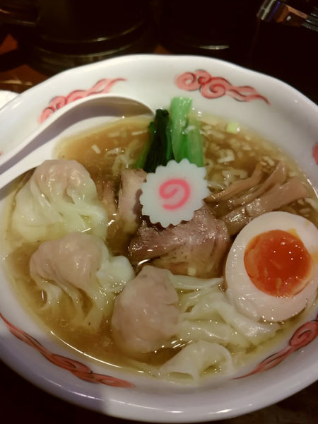 「【季節限定】魚介塩味そば（海老ワンタン入り、大盛）1300円」@麺の坊 砦の写真