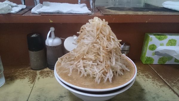 「大ラーメン(ヤサイ増し)￥８００」@とんトコ豚の写真