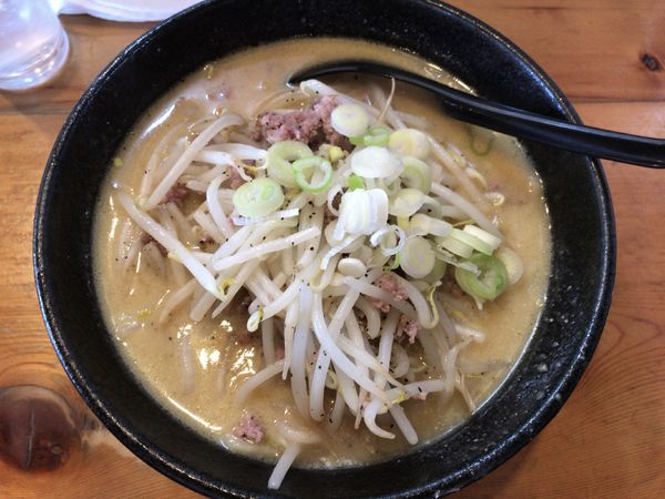 「味噌ラーメン 並(800円)+餃子三個(150円)」@大正麺業の写真