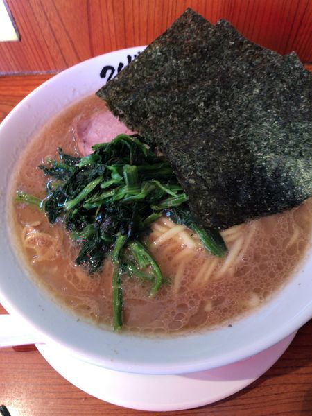 「ラーメン中盛り（770円）」@横浜家系ラーメン つばさ家 立川店の写真