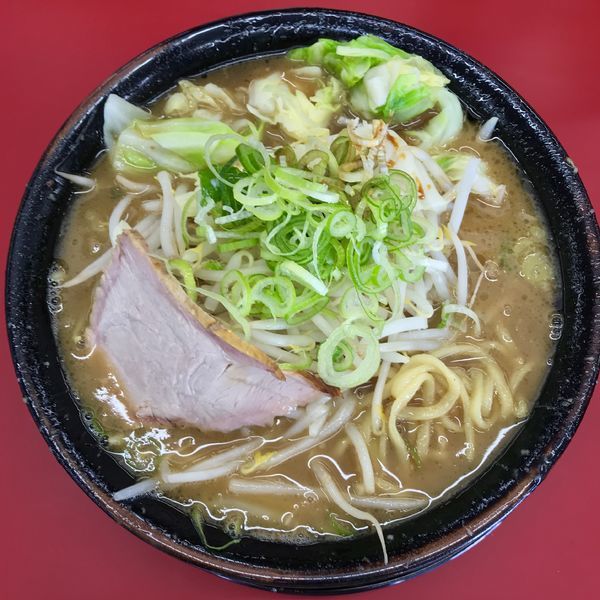 「野菜ラーメン ￥680円（中盛無料サービス）」@家系ラーメン 王道家の写真